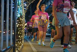 BIB: 3040, 18199, 18044
                            <button type="button" onclick="openModal(24677263)" class="btn btn-primary btn-sm float-right btn-popup" data-toggle="modal" data-target=".modal-high-quality">
                        <i class="fas fa-shopping-cart"></i> Add to Cart
                    </button>
                                            <button type="button" onclick="isThisMe(24677263, true)" class="btn btn-success btn-sm float-right btn-popup btn-isme hidden" data-toggle="tooltip" data-placement="bottom" title="นี่คือรูปของคุณใช่ไหม คลิกที่นี่เพื่อเอาเข้าอัลบั้ม">
                        <i class="fas fa-plus"></i> Add to album
                    </button>
                    <button type="button" onclick="isThisMe(24677263, false)" class="btn btn-warning btn-sm float-right btn-popup btn-isnotme hidden">
                        <i class="fas fa-ban"></i> Remove from album
                    </button>